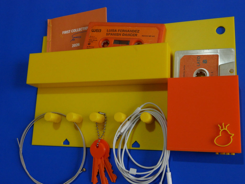 Porte-clés mural KeyNest jaune et orange, imprimé en 3D
